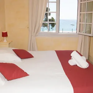 & La Hotel