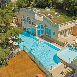 Les Tourelles Apartahotel