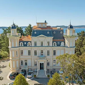Les Tourelles Hotel