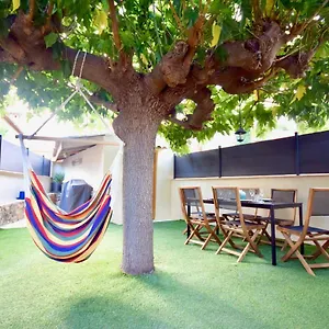  Hébergement de vacances Charmante Maison Centre-ville Sainte-maxime, Plages à 2 Pas