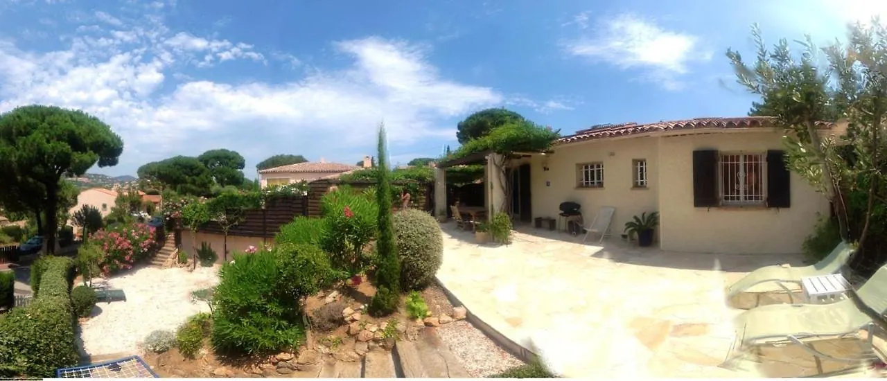 Holiday home Maison Charmante A Sainte-Maxime Avec Piscine Partagee France