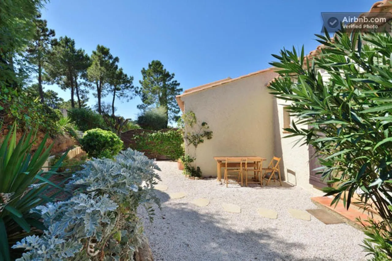 Maison Charmante A Sainte-Maxime Avec Piscine Partagee